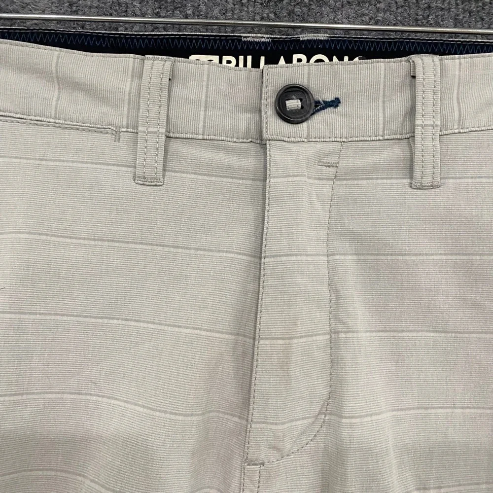 Billabong Submersibles Crossfire Hybrid Shorts Gray Mens 30 M205NBCS Quick Dry